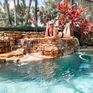 Meet your Posher, Dena